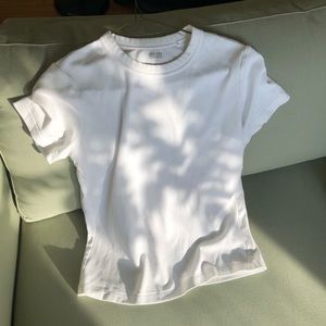 Uniqlo U white crew neck t-shirt